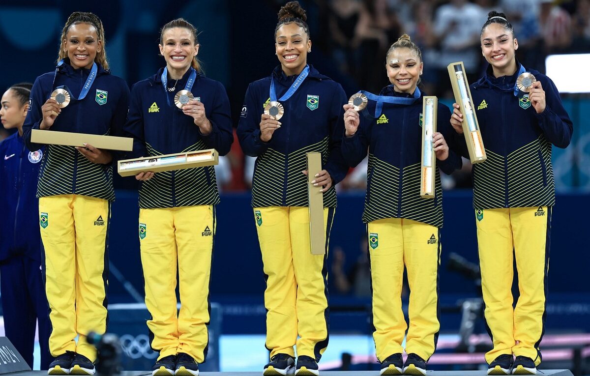 Bronze por equipes da ginástica é primeira medalha olímpica do Brasil na prova. Uma conquista inédita e há muito tempo aguardada.